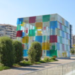 De opvallende kubus van Centre Pompidou Malaga.